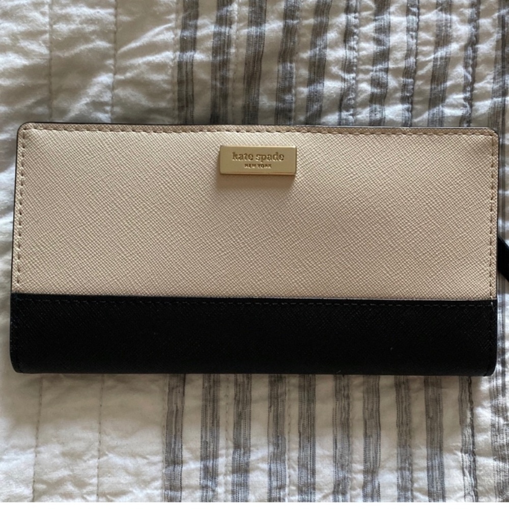 Kate spade two toned wallet